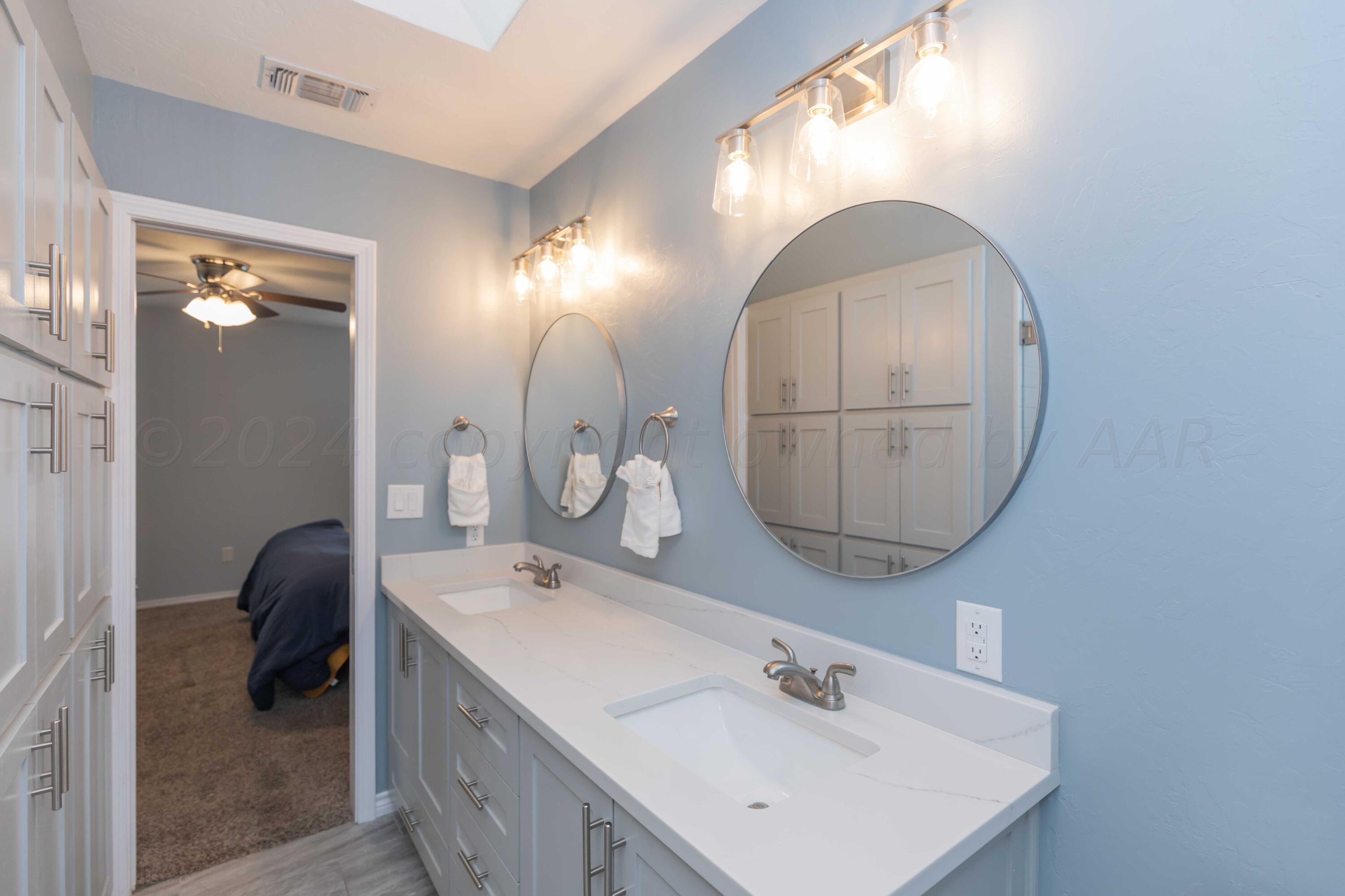 6706 Brandon Road Amarillo, TX 79109 - Photo 19 of 37 MASTER BATH