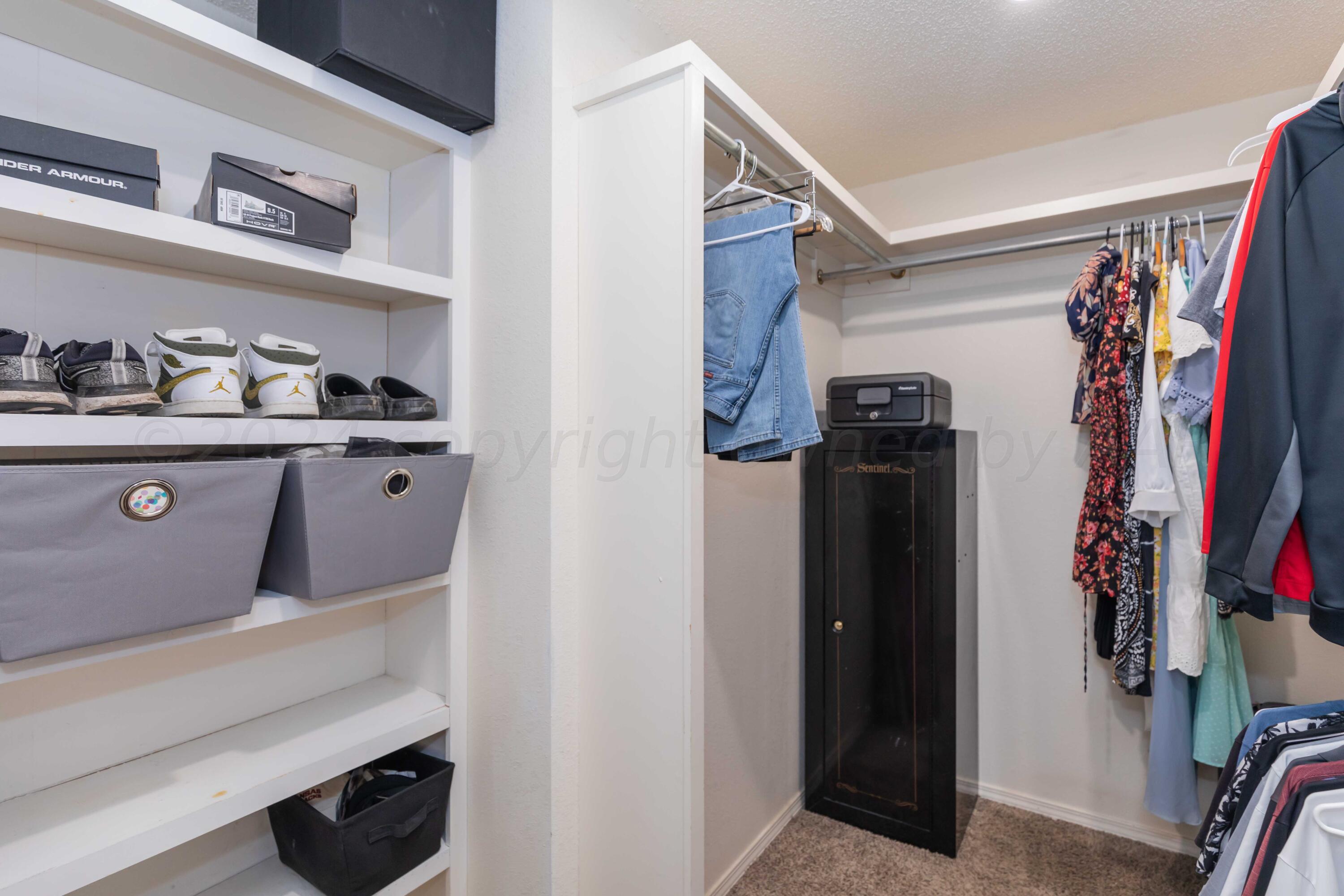 6706 Brandon Road Amarillo, TX 79109 - Photo 21 of 37 MASTER CLOSET