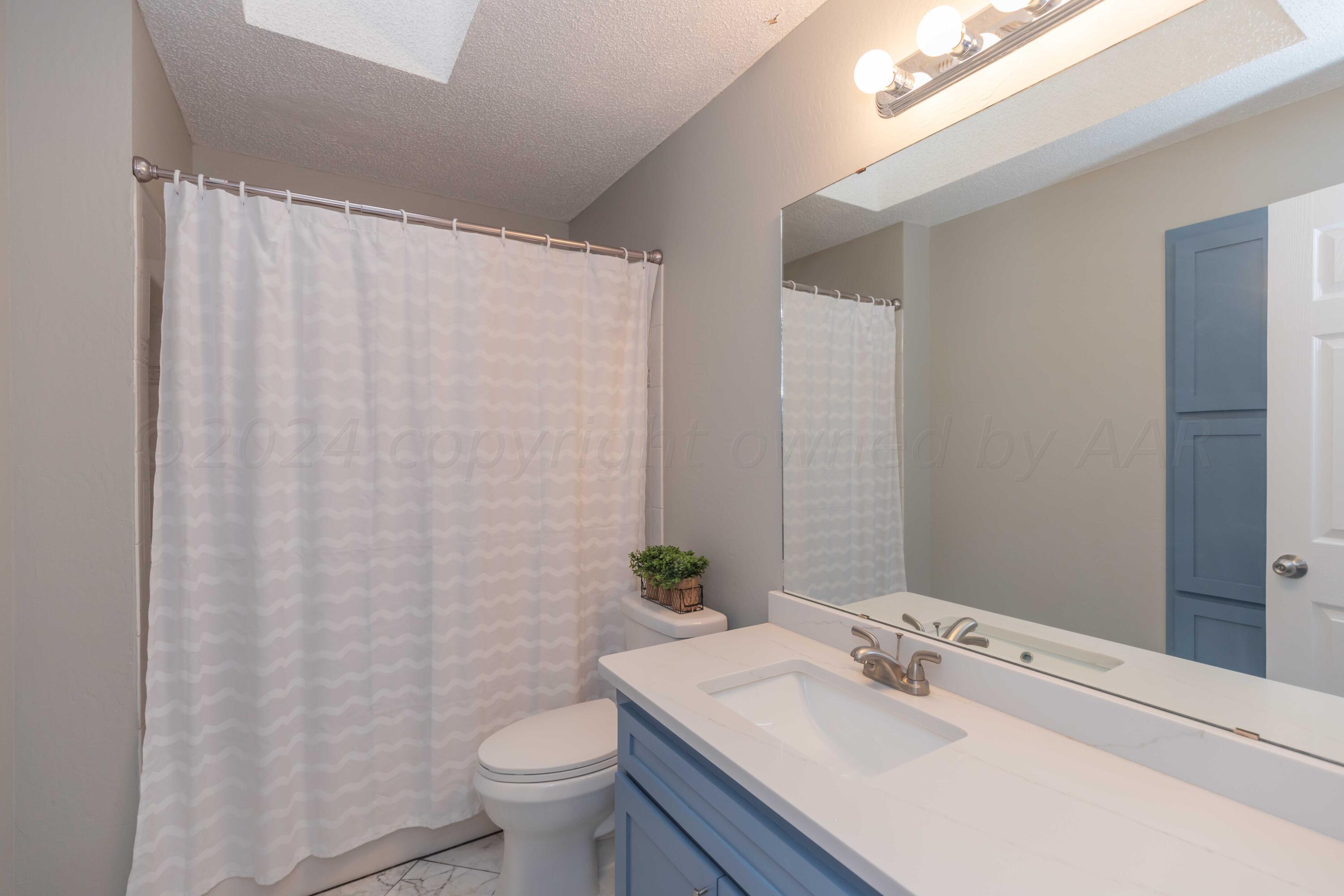 6706 Brandon Road Amarillo, TX 79109 - Photo 22 of 37 BATHROOM 2