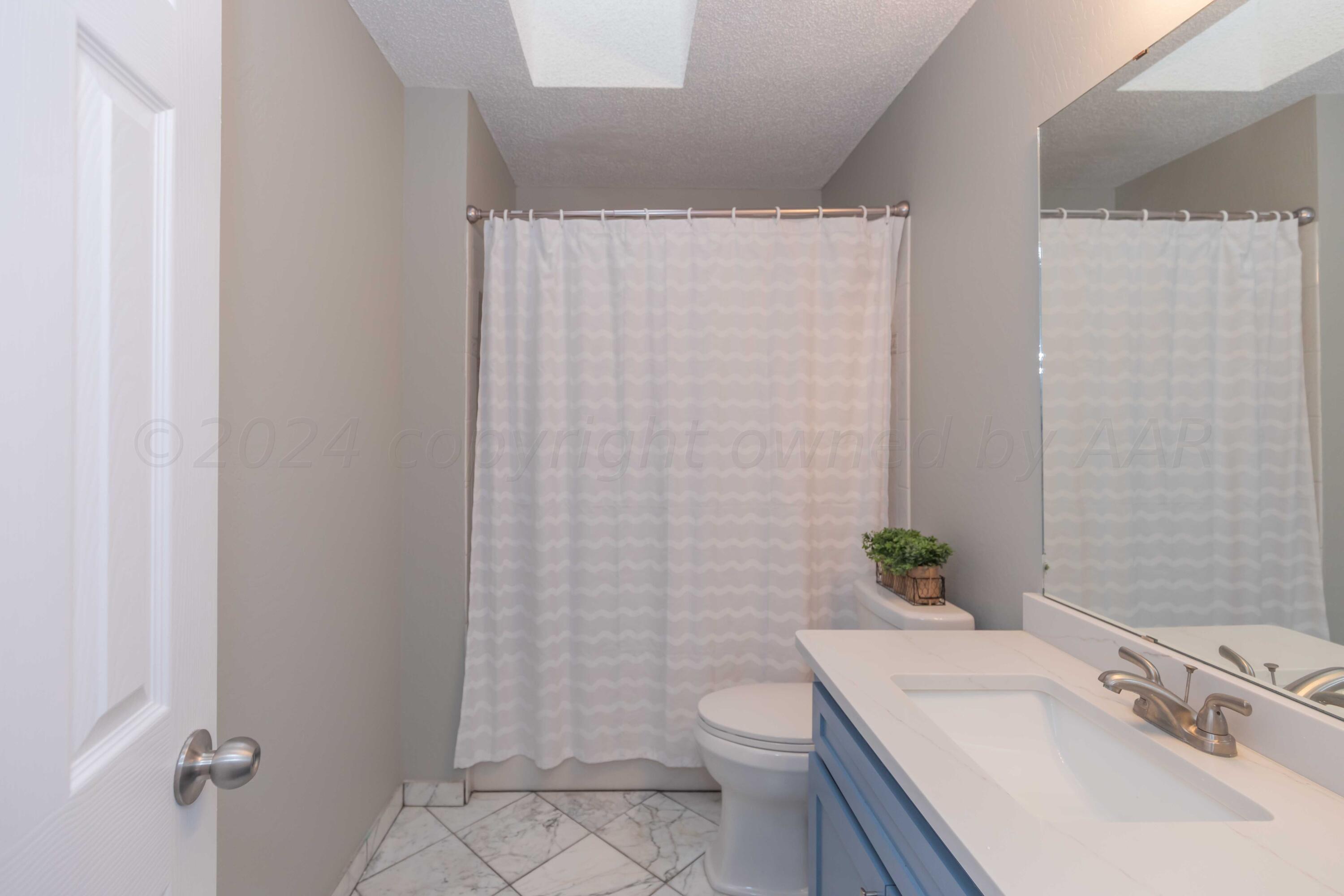 6706 Brandon Road Amarillo, TX 79109 - Photo 23 of 37 BATHROOM 2 VIEW 2