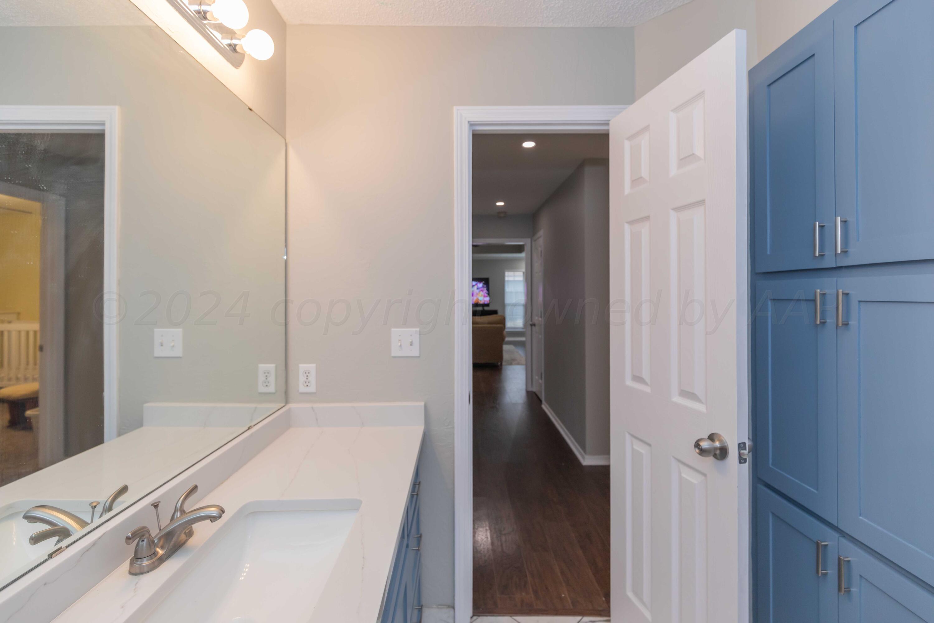 6706 Brandon Road Amarillo, TX 79109 - Photo 24 of 37 BATHROOM 2 VIEW 3