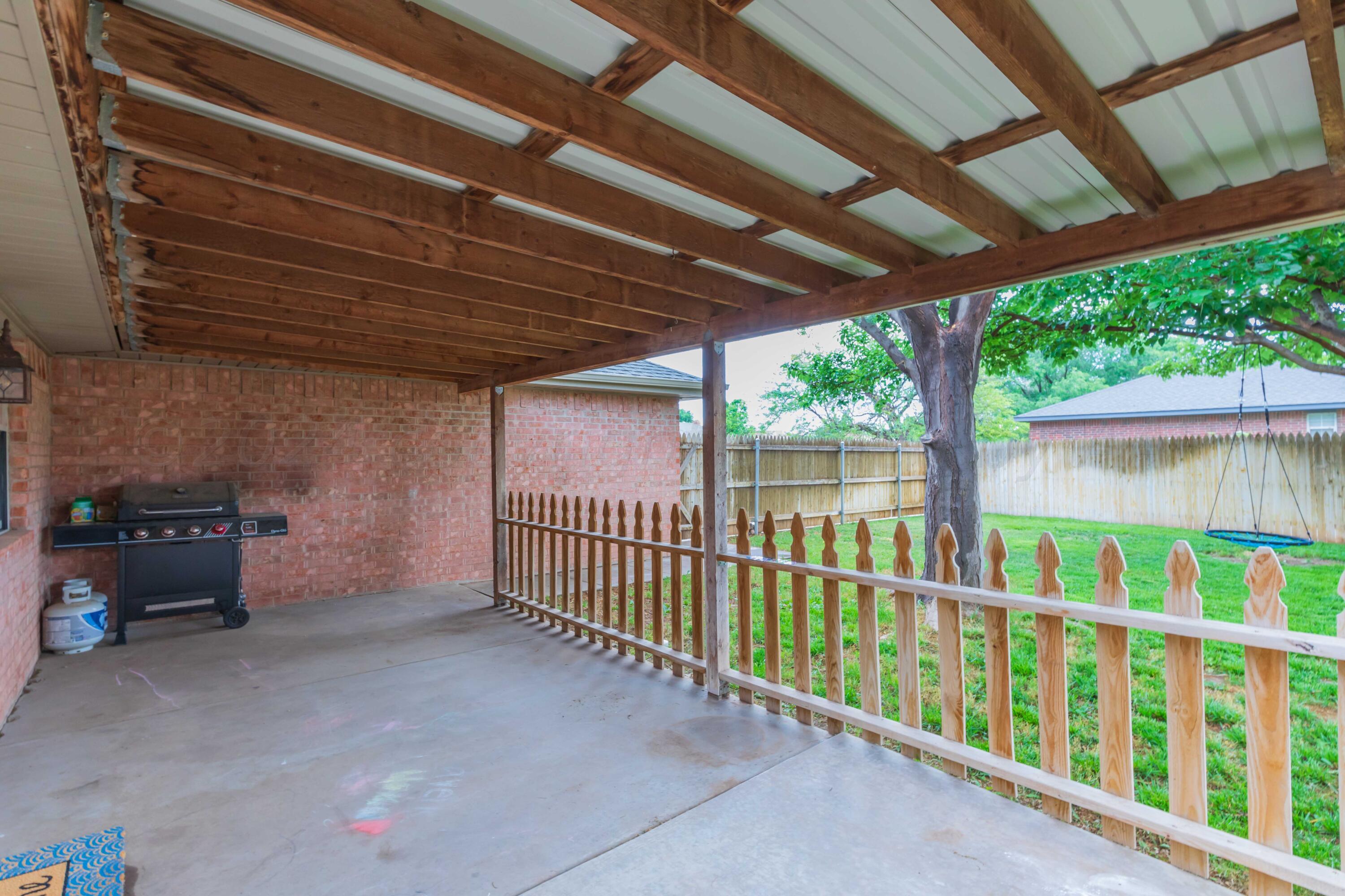 6706 Brandon Road Amarillo, TX 79109 - Photo 34 of 37 PATIO VIEW 1