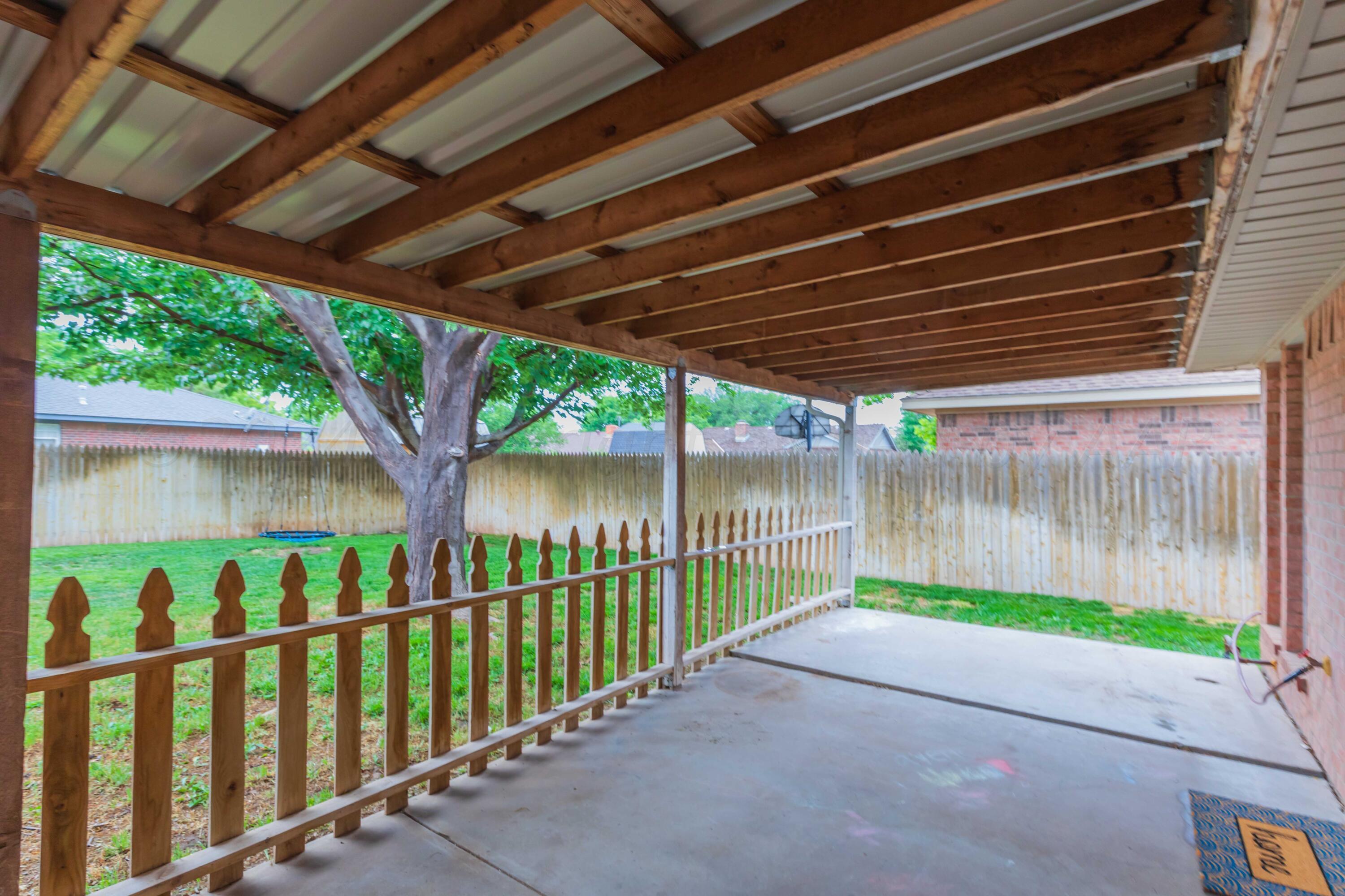 6706 Brandon Road Amarillo, TX 79109 - Photo 35 of 37 PATIO VIEW 2
