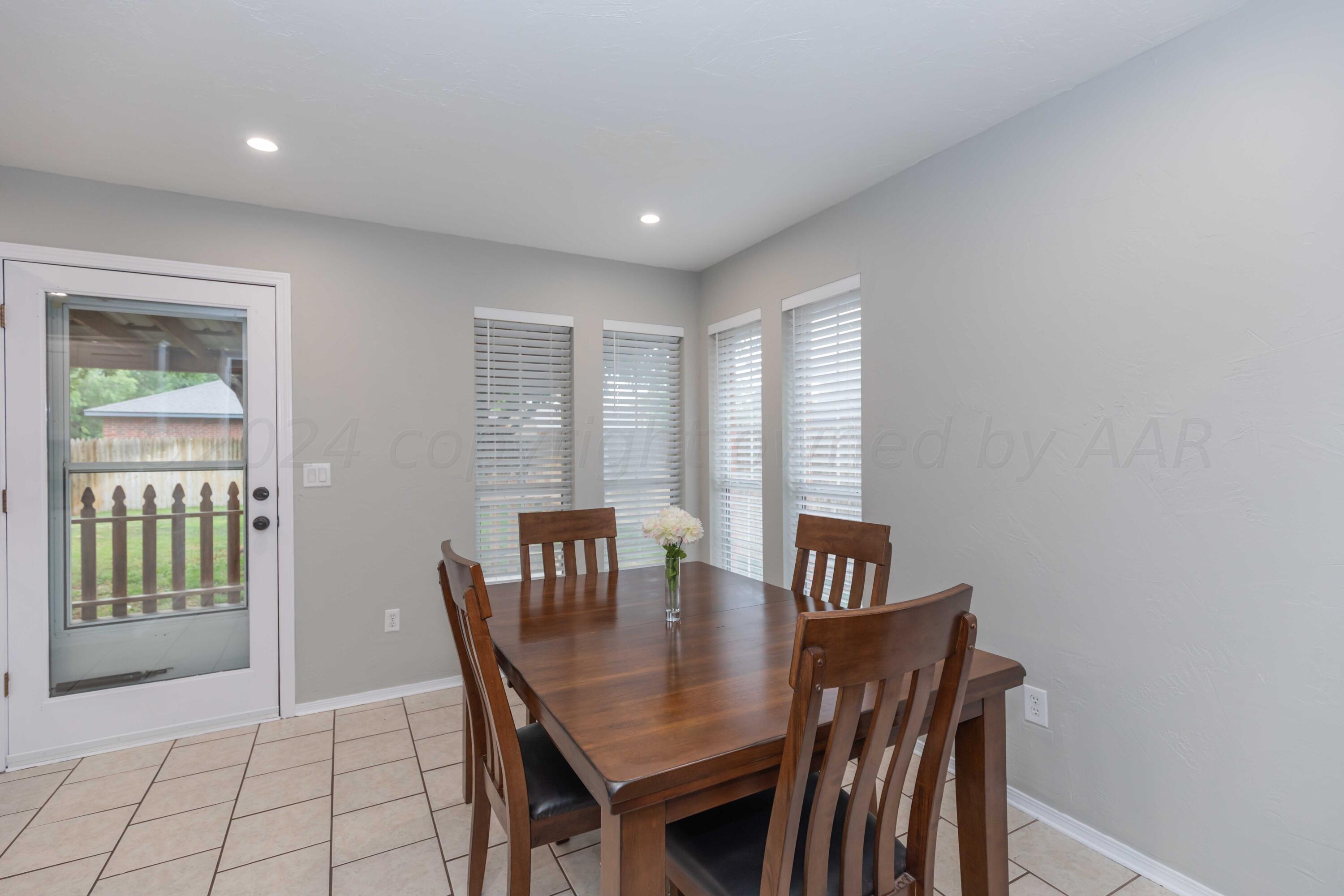 6706 Brandon Road Amarillo, TX 79109 - Photo 9 of 37 DINING