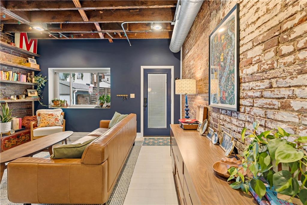 172 Lodi Way Pittsburgh, PA 15201 - Photo 12 of 40