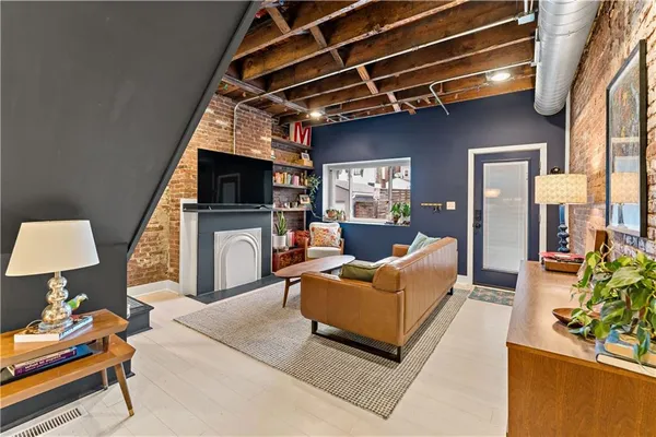 $369,000 | 172 Lodi Way, Pittsburgh, PA 15201