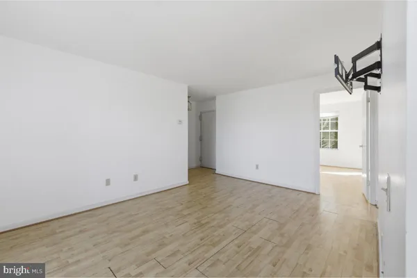 $149,500 | 1403 Key Parkway, Unit 201, Frederick, MD 21702
