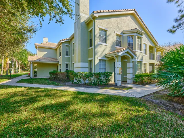 $219,000 | 108 Southwest Peacock Boulevard, Unit 5103, Port St. Lucie, FL 34986