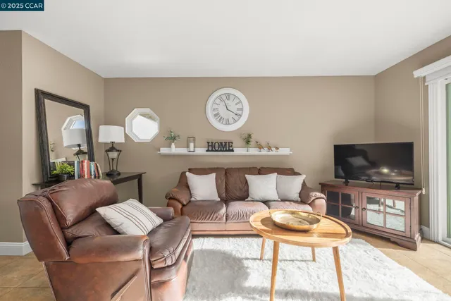 $934,950 | 41 Mt Shasta Place, Clayton, CA 94517