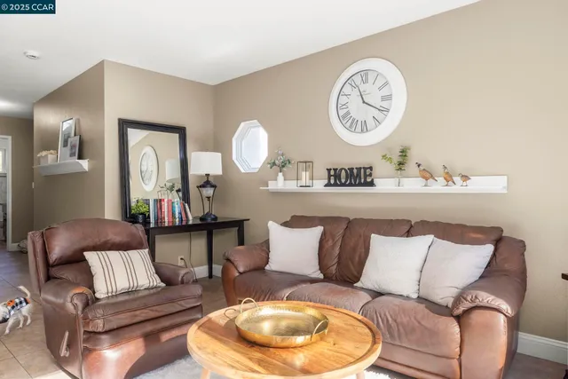 $934,950 | 41 Mt Shasta Place, Clayton, CA 94517