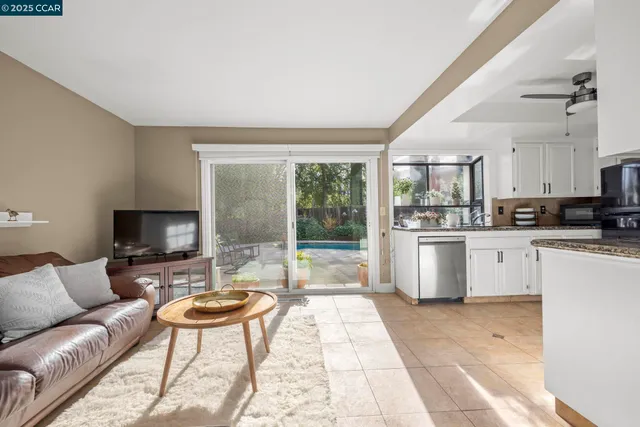 $934,950 | 41 Mt Shasta Place, Clayton, CA 94517