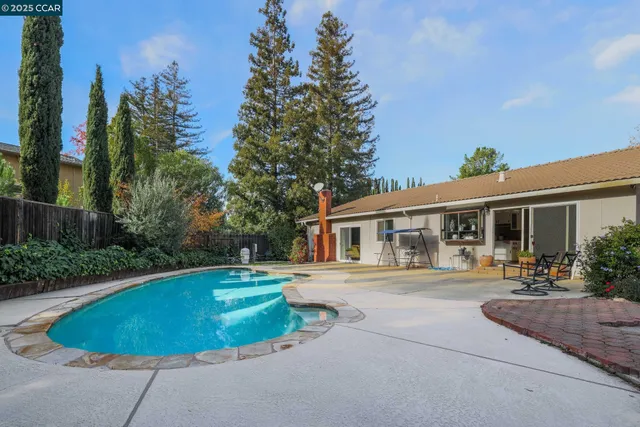 $934,950 | 41 Mt Shasta Place, Clayton, CA 94517