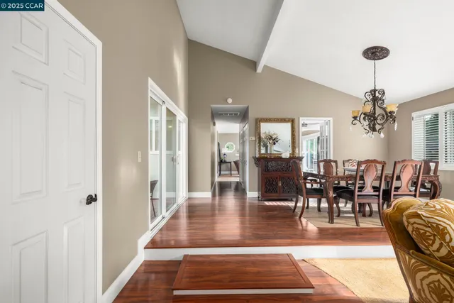 $934,950 | 41 Mt Shasta Place, Clayton, CA 94517