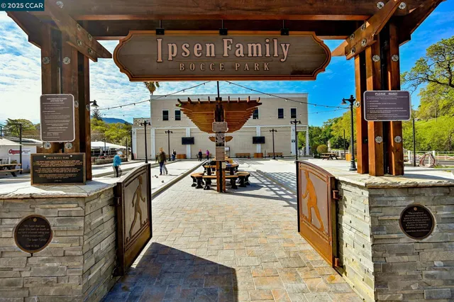 $934,950 | 41 Mt Shasta Place, Clayton, CA 94517