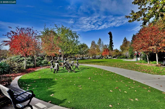 $934,950 | 41 Mt Shasta Place, Clayton, CA 94517