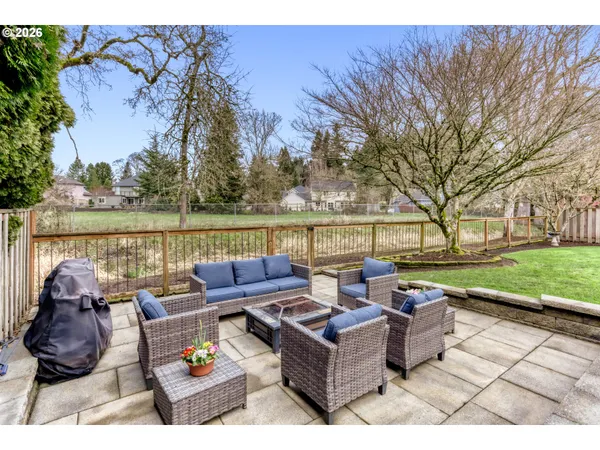 $899,999 | 10941 Southwest Matzen Drive, Wilsonville, OR 97070