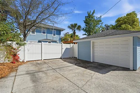 $995,000 | 126 22nd Avenue Northeast, St. Petersburg, FL 33704