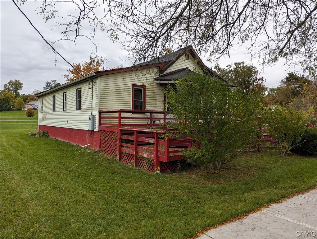 348 Maple Street Oneida, NY 13421 - Photo 3 of 19