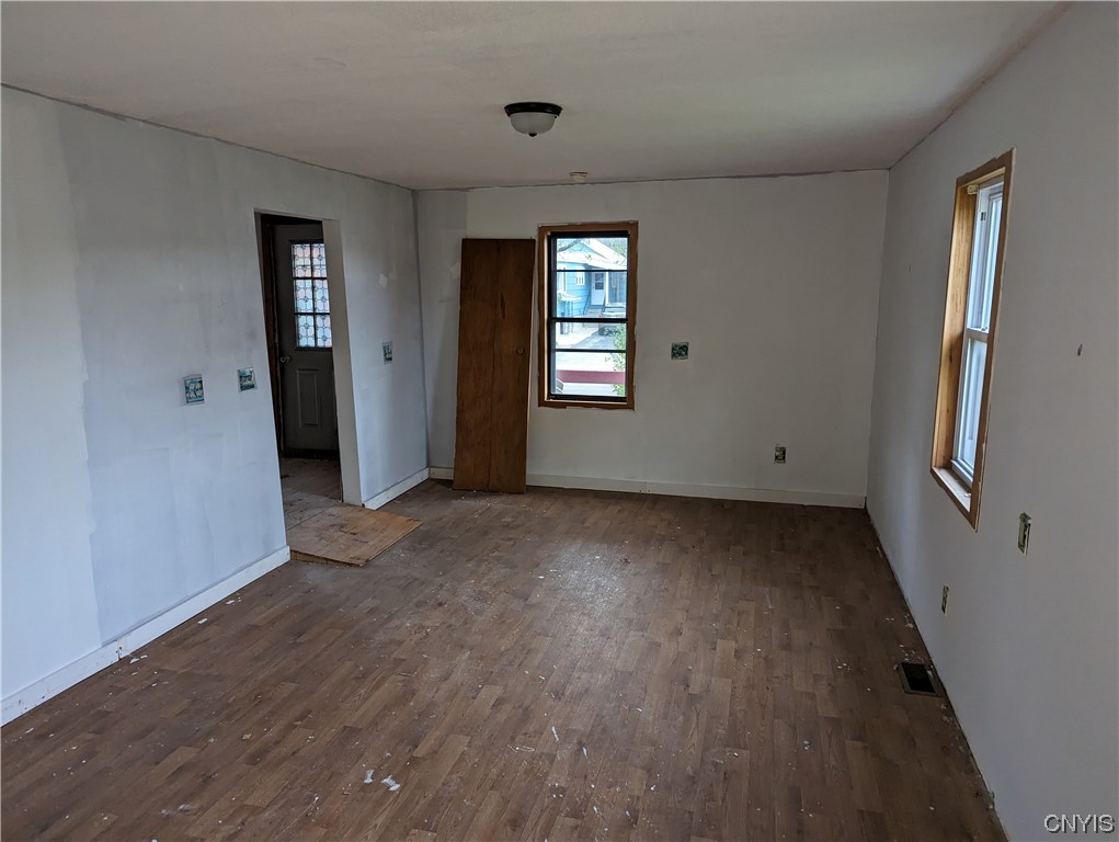 348 Maple Street Oneida, NY 13421 - Photo 7 of 19