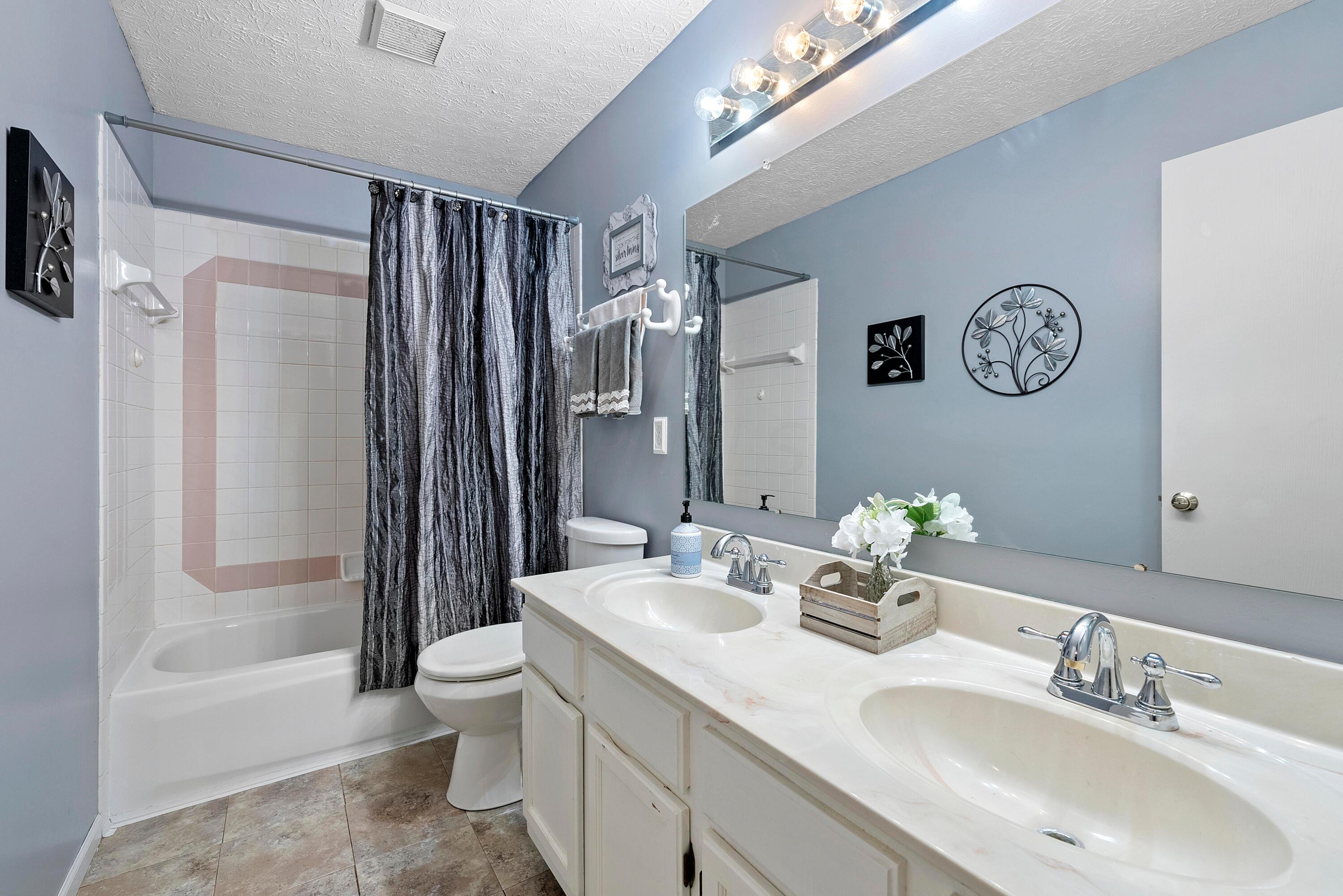 1095 Rousseau Lane Galloway, OH 43119 - Photo 25 of 39 DSC01383