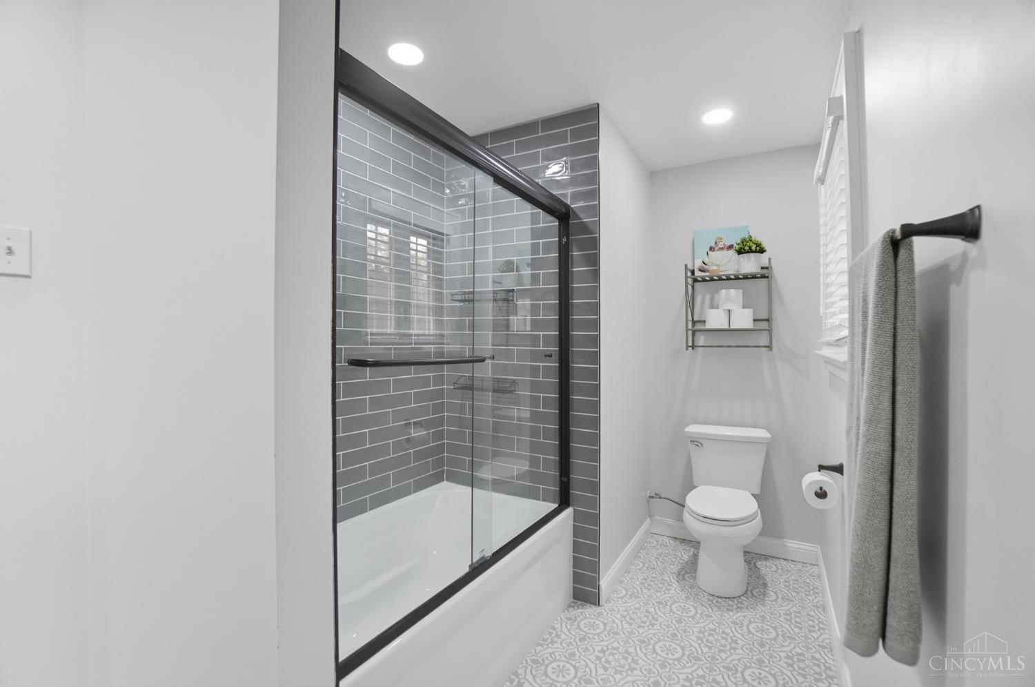 6143 Tulane Road Cincinnati, OH 45212 - Photo 21 of 33