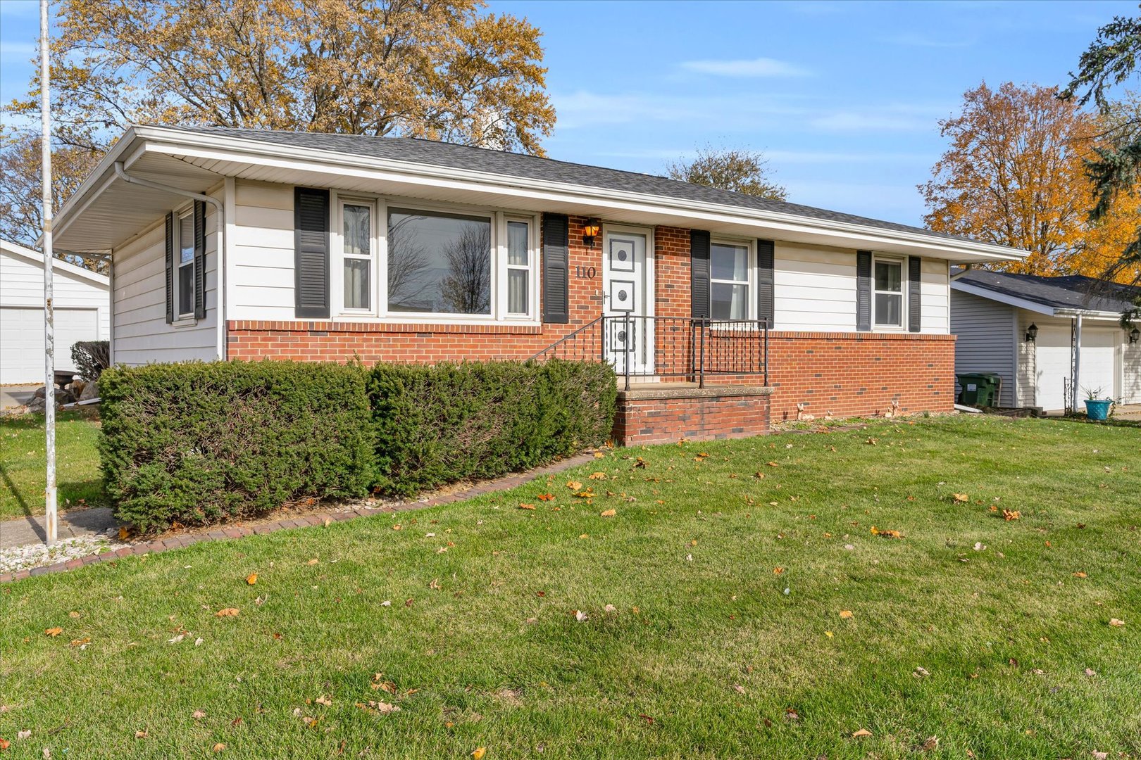 110 West State Street Mahomet, IL 61853 - Photo 1 of 40 Gallery Image 1