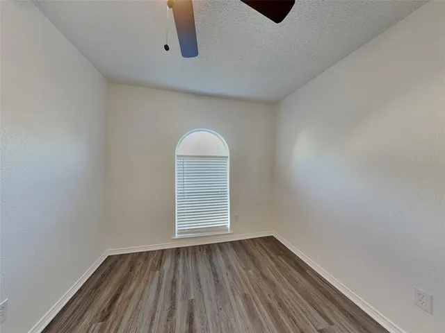 $1,676 | 733 Admiralty Way, Fort Worth, TX 76108