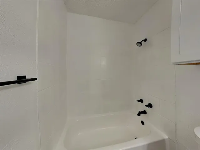 $1,676 | 733 Admiralty Way, Fort Worth, TX 76108