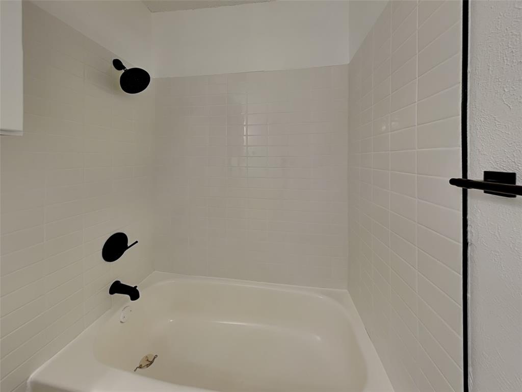 733 Admiralty Way Fort Worth, TX 76108 - Photo 10 of 17