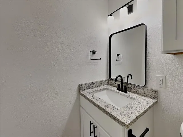 $1,676 | 733 Admiralty Way, Fort Worth, TX 76108