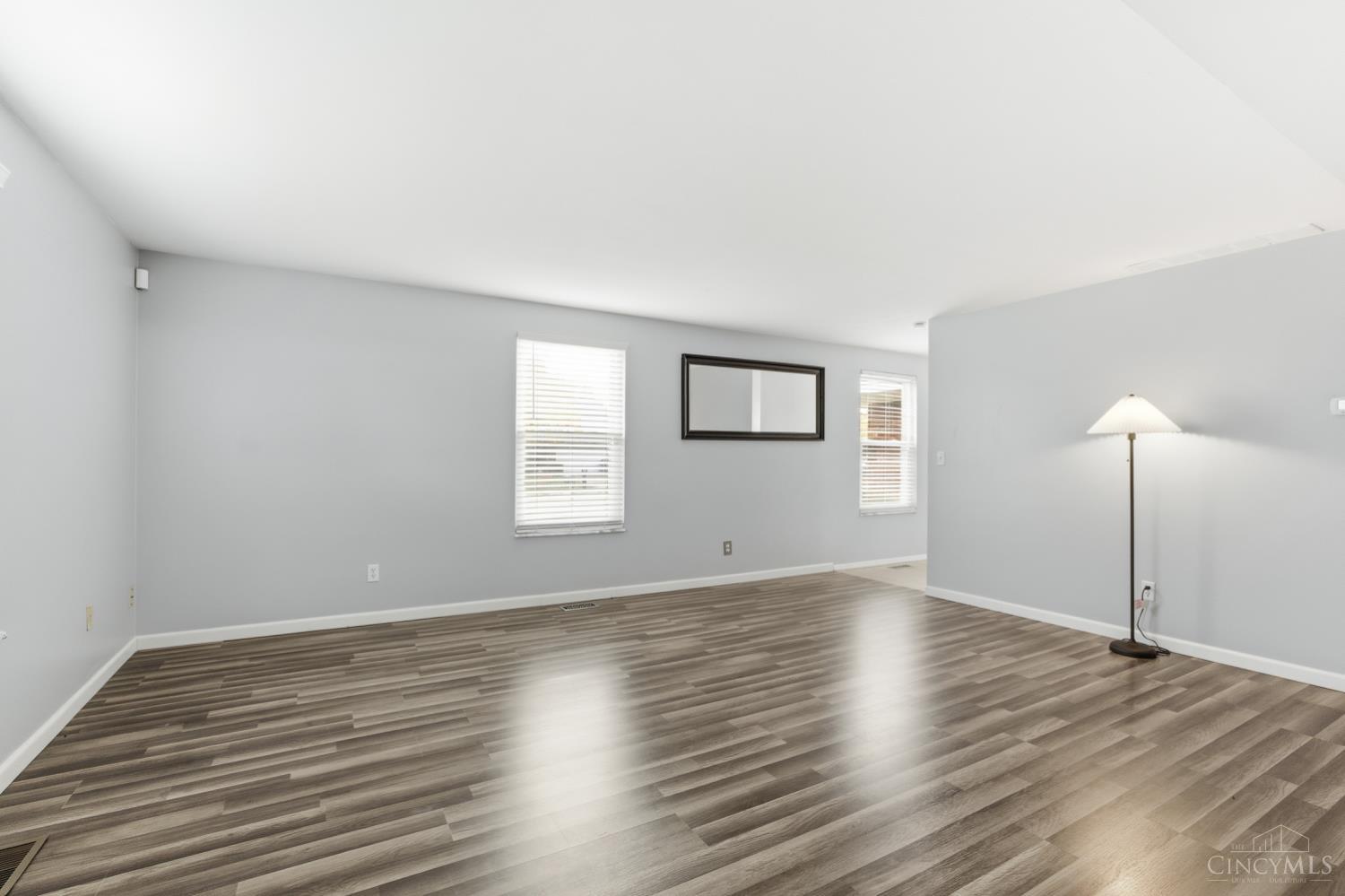 6117 Charlesgate Road Huber Heights, OH 45424 - Photo 4 of 47