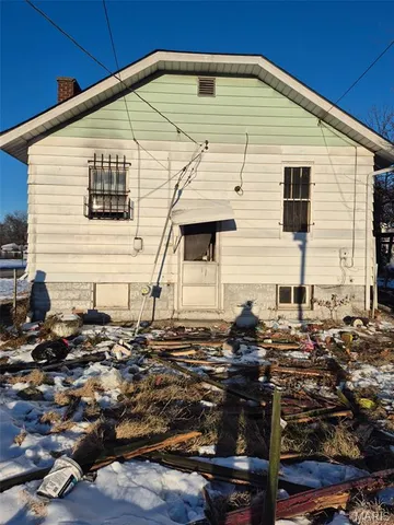 $4,000 | 452 North 24th Street, East St. Louis, IL 62205