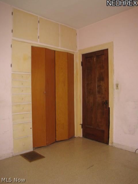 983 Oxford Road Cleveland Heights, OH 44121 - Photo 16 of 23 Bedroom 2