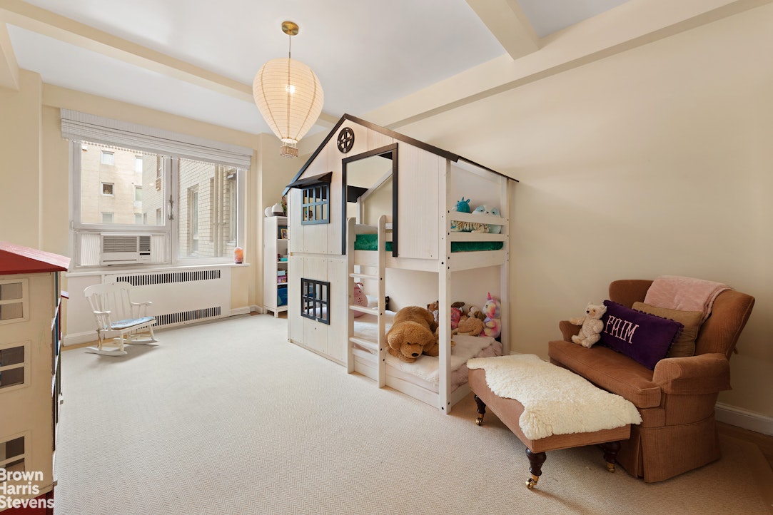 930 5th Avenue, Unit 11E Manhattan, NY 10021 - Photo 5 of 9