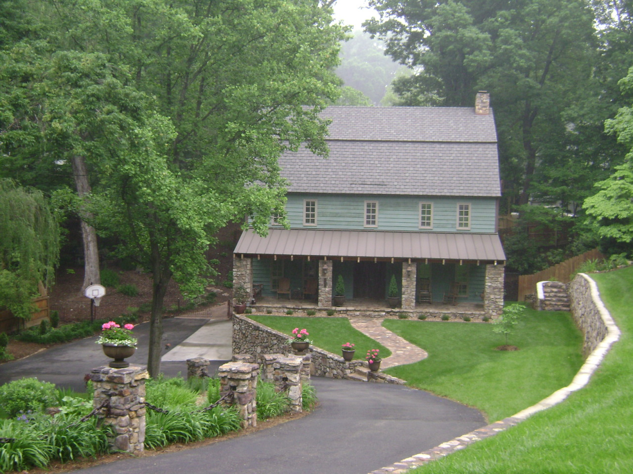 641 White Oak Road Southwest Roanoke, VA 24014 - Photo 1 of 13 Main