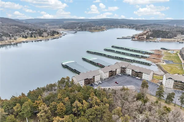 $295,000 | 159 Cedar Glen Court, Unit 1C, Camdenton, MO 65020