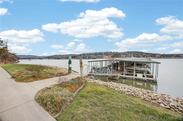 $295,000 | 159 Cedar Glen Court, Unit 1C, Camdenton, MO 65020
