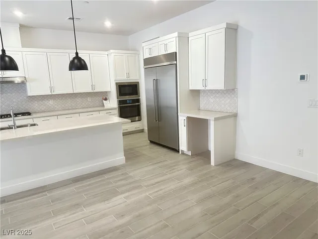 $3,000 | 350 Tigullio Avenue, Henderson, NV 89011