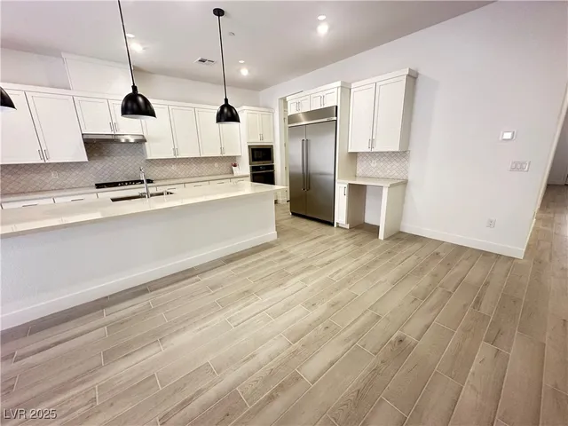 $3,000 | 350 Tigullio Avenue, Henderson, NV 89011