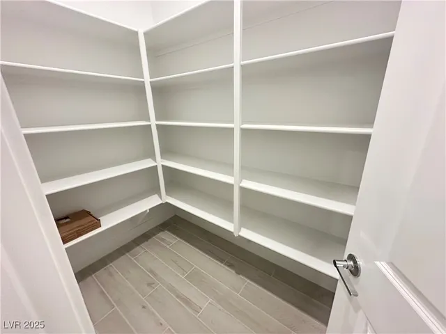 $3,000 | 350 Tigullio Avenue, Henderson, NV 89011