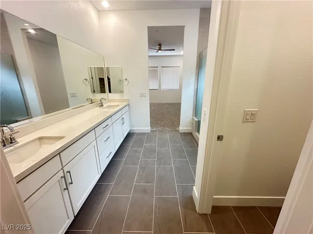 $3,000 | 350 Tigullio Avenue, Henderson, NV 89011