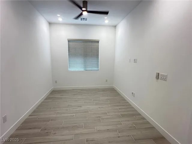 $3,000 | 350 Tigullio Avenue, Henderson, NV 89011