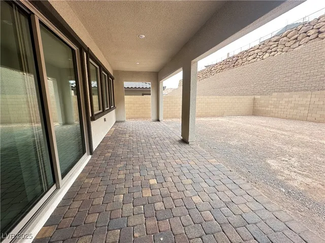 $3,000 | 350 Tigullio Avenue, Henderson, NV 89011