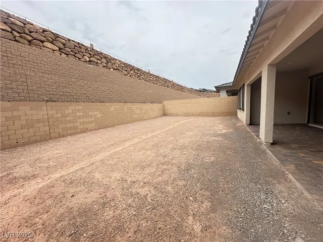 $3,000 | 350 Tigullio Avenue, Henderson, NV 89011