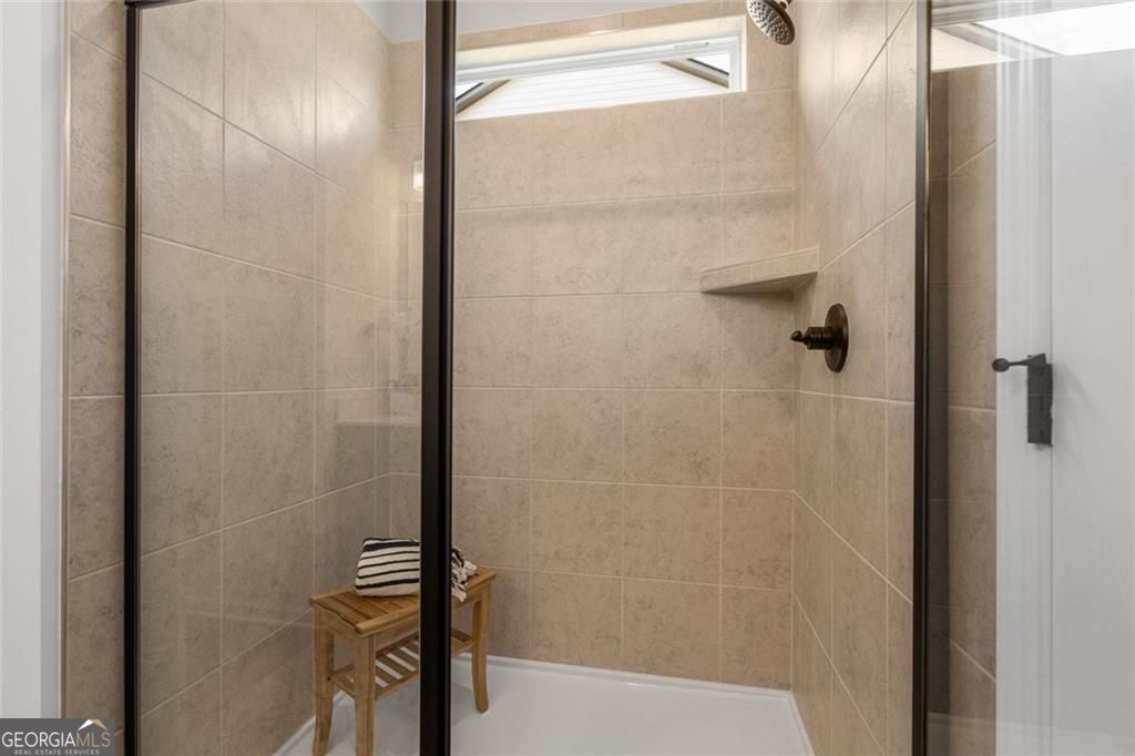 200 Roy Drive Calhoun, GA 30701 - Photo 16 of 29 a bathroom with a shower