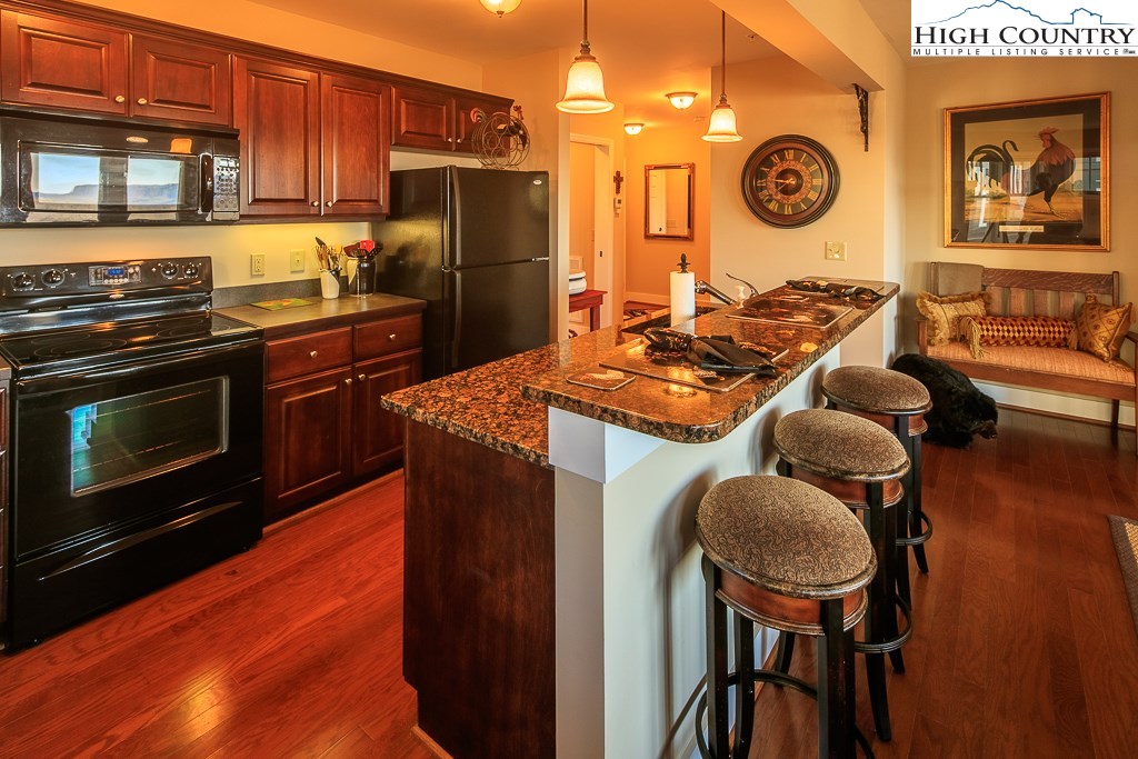 964 Ridge Haven Parkway, Unit R1422 Banner Elk, NC 28604 - Photo 12 of 30 Gallery Image 12