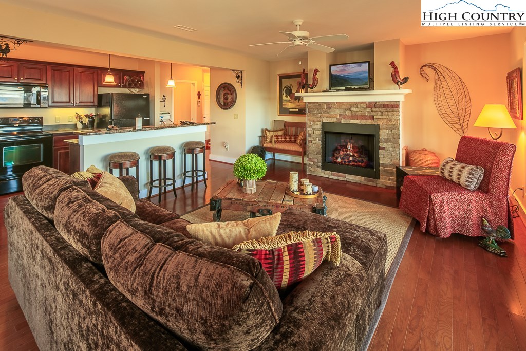 964 Ridge Haven Parkway, Unit R1422 Banner Elk, NC 28604 - Photo 4 of 30 Gallery Image 4