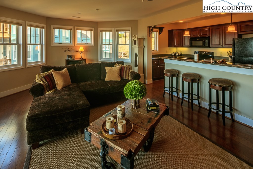 964 Ridge Haven Parkway, Unit R1422 Banner Elk, NC 28604 - Photo 5 of 30 Gallery Image 5