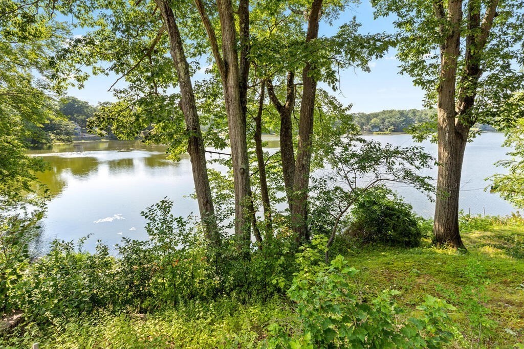 160 Walnut Road Wrentham, MA 02093 - Photo 30 of 32 Gallery Image 30