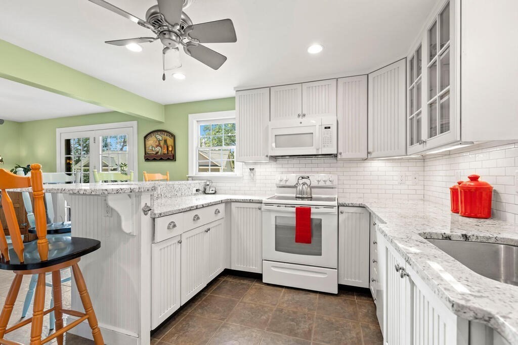 160 Walnut Road Wrentham, MA 02093 - Photo 5 of 32 Gallery Image 5